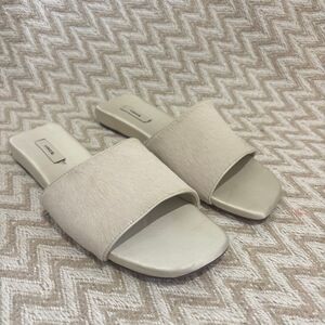 VINCE Women's Garth Cow Hair Slide Sandals Off White Size 8